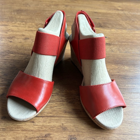 COPY - Clarks Women's Lafley Lily Wedge Sandal 7W - Picture 1 of 3
